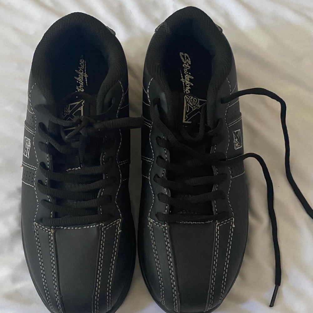 Bowling shoes size 6 black